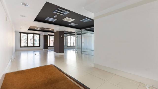 Oficina en Alquiler en  AVENIDA MADRID, 95 en La Maternitat i Sant Ramon