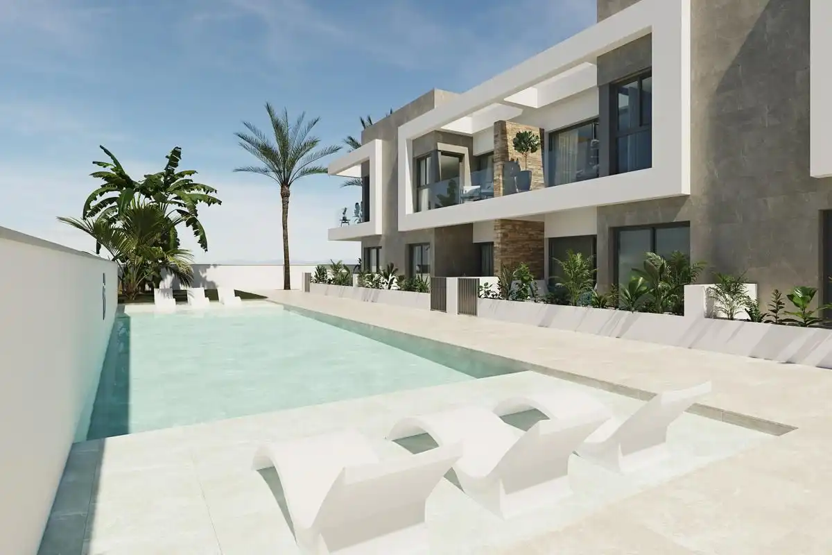 Vista exterior de Apartament en venda en Pilar de la Horadada amb Piscina comunitària