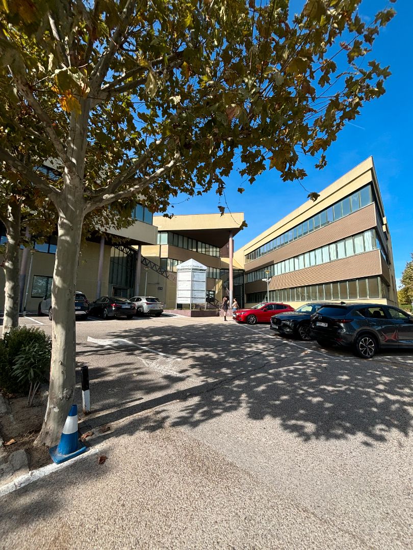 Exterior view of Office to rent in Las Rozas de Madrid  with Air Conditioner and Heating