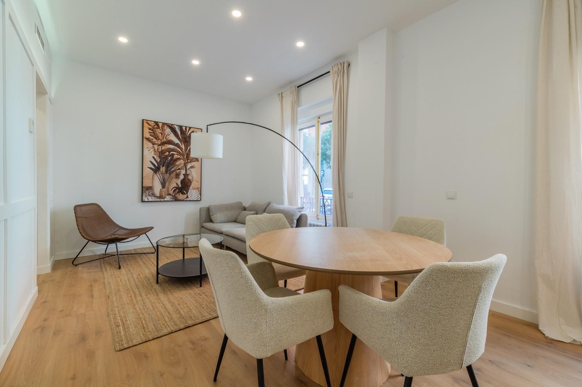 Planta baja for sale in Ibiza de Madrid