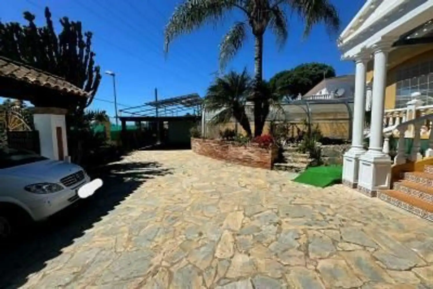Vista exterior de Casa o chalet en venta en Marbella con Calefacción, Jardín privado y Trastero