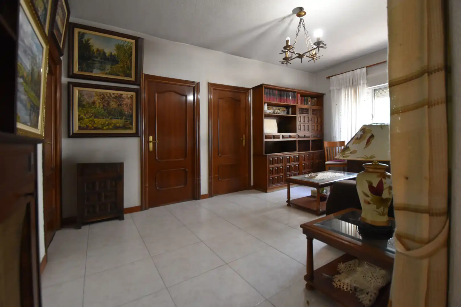 Sala d'estar de Pis en venda en Madrid amb Calefacció i Moblat