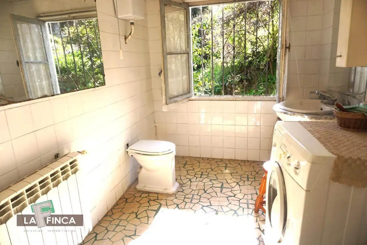 Habitación de Casa o chalet en venta en Belmonte de Miranda