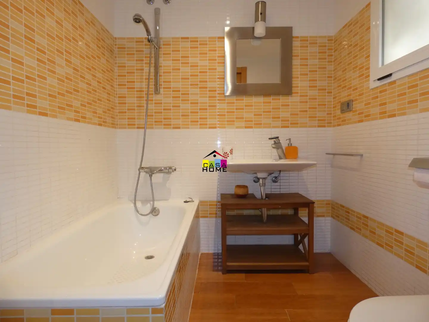 Baño de Piso en venta en Castellón de la Plana / Castelló de la Plana con Aire acondicionado, Calefacción y Terraza