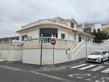 House with garden to rent in ACAYMO