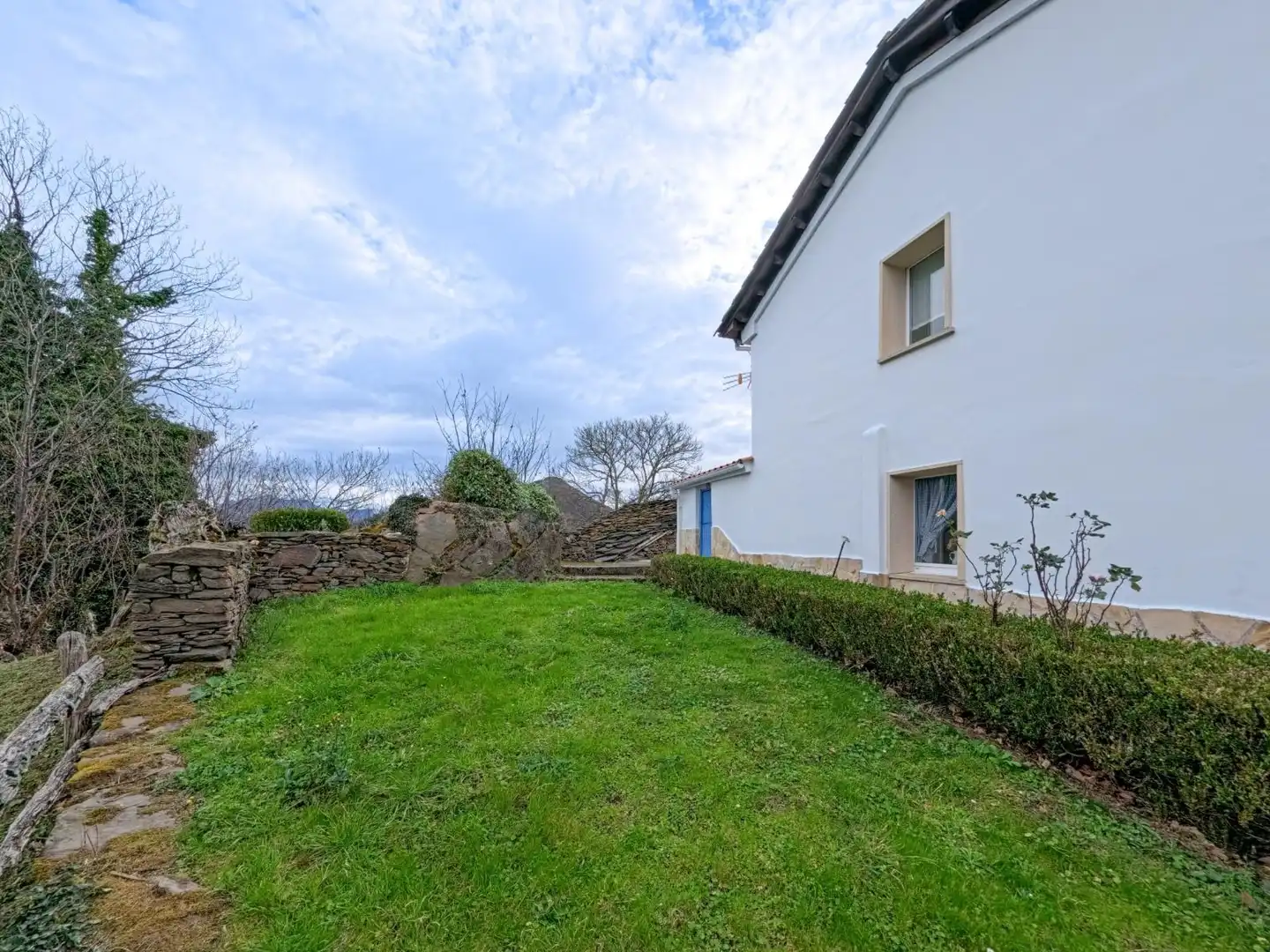 Exterior view of Houses for sale in Aller  with Heating, Private garden and Parquet flooring