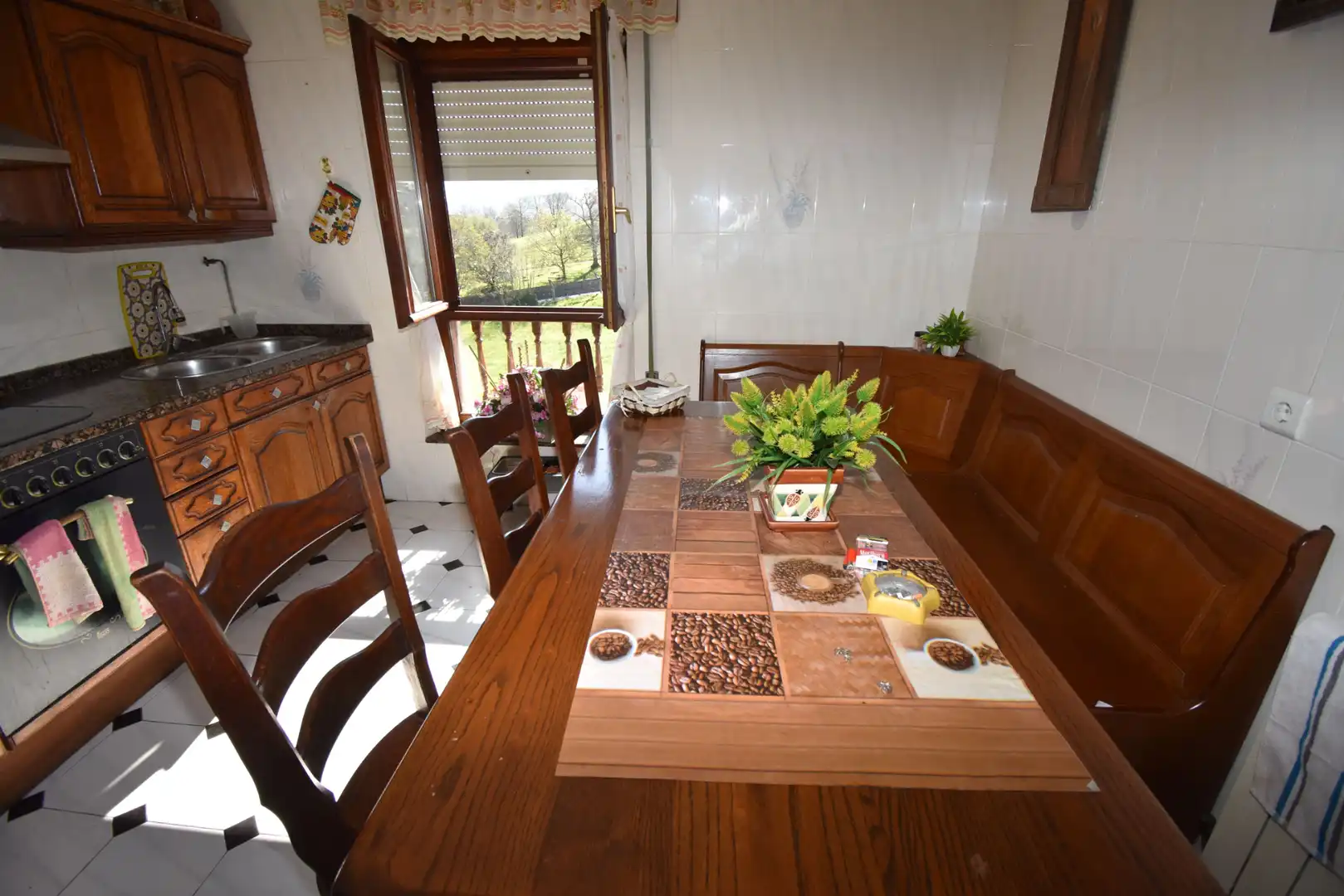 Comedor de Casa o chalet en venta en Medio Cudeyo con Calefacción, Jardín privado y Piscina