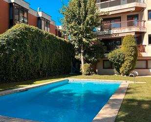 Swimming pool of Flat to rent in  Madrid Capital  with Air Conditioner