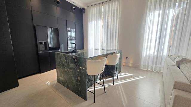 Piso en Venta en Calle de Luis de Velázquez en Centro Histórico