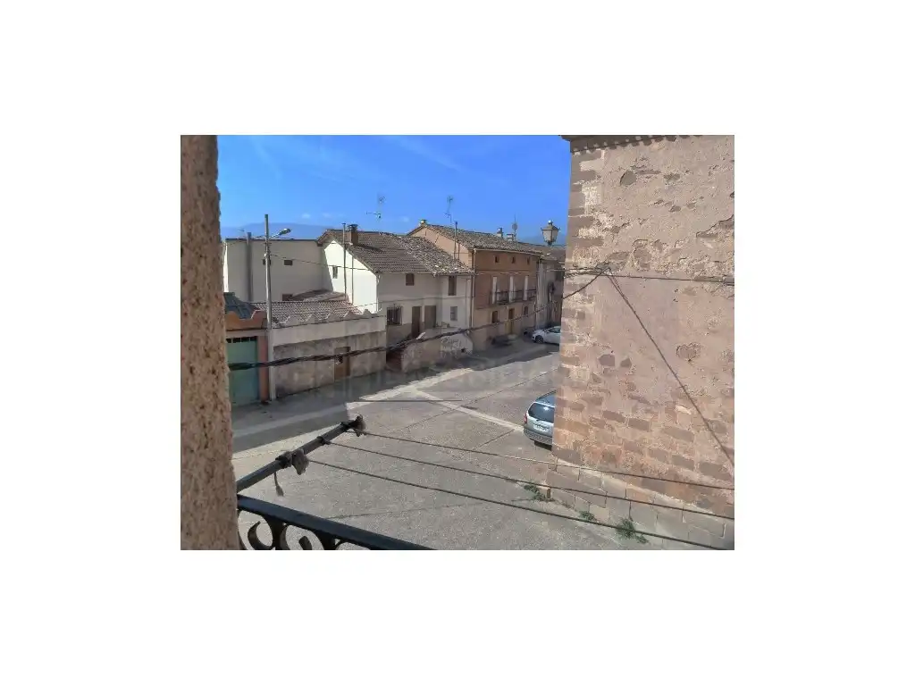 Vista exterior de Casa o xalet en venda en Cordovín amb Balcó