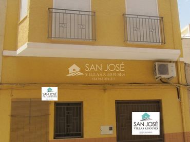 Casa en venda a El Pinós / Pinoso