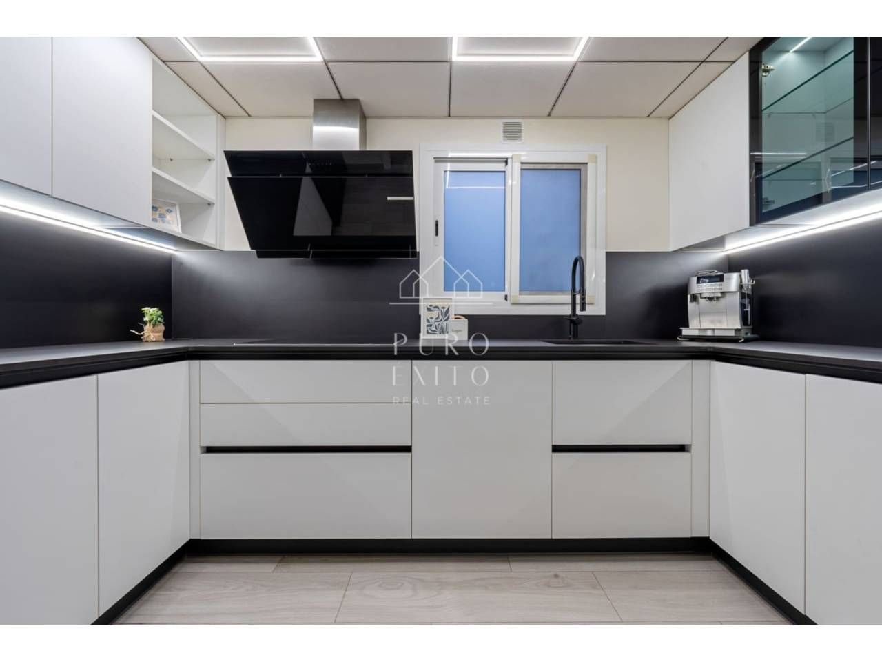 Cuina de Pis en venda en Reus amb Aire condicionat, Calefacció i Terrassa