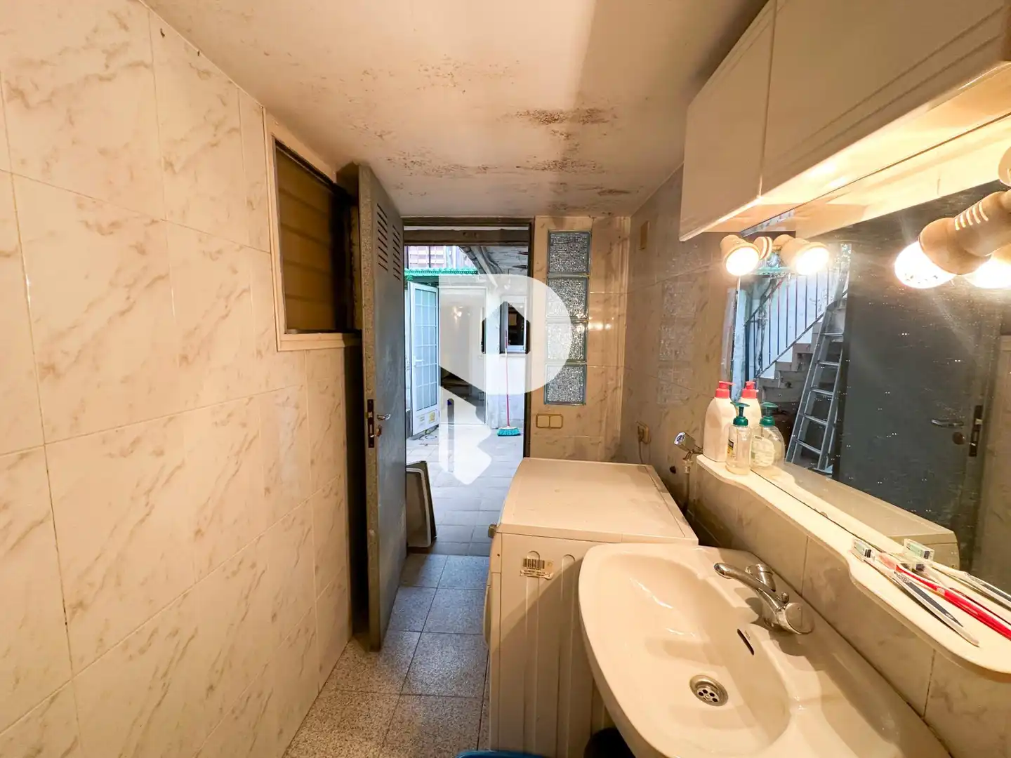 Bathroom of Houses for sale in Vallirana  with Heating, Private garden and Terrace