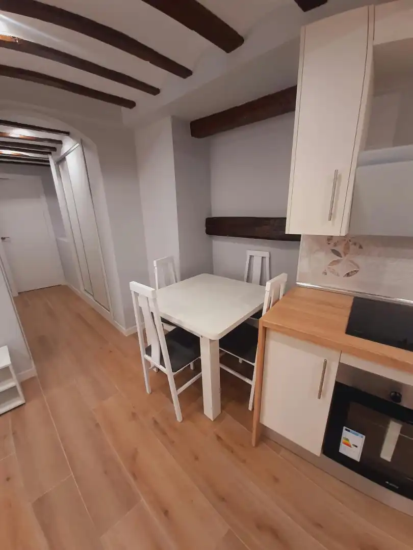 Menjador de Apartament de lloguer en Úbeda amb Aire condicionat, Calefacció i Moblat