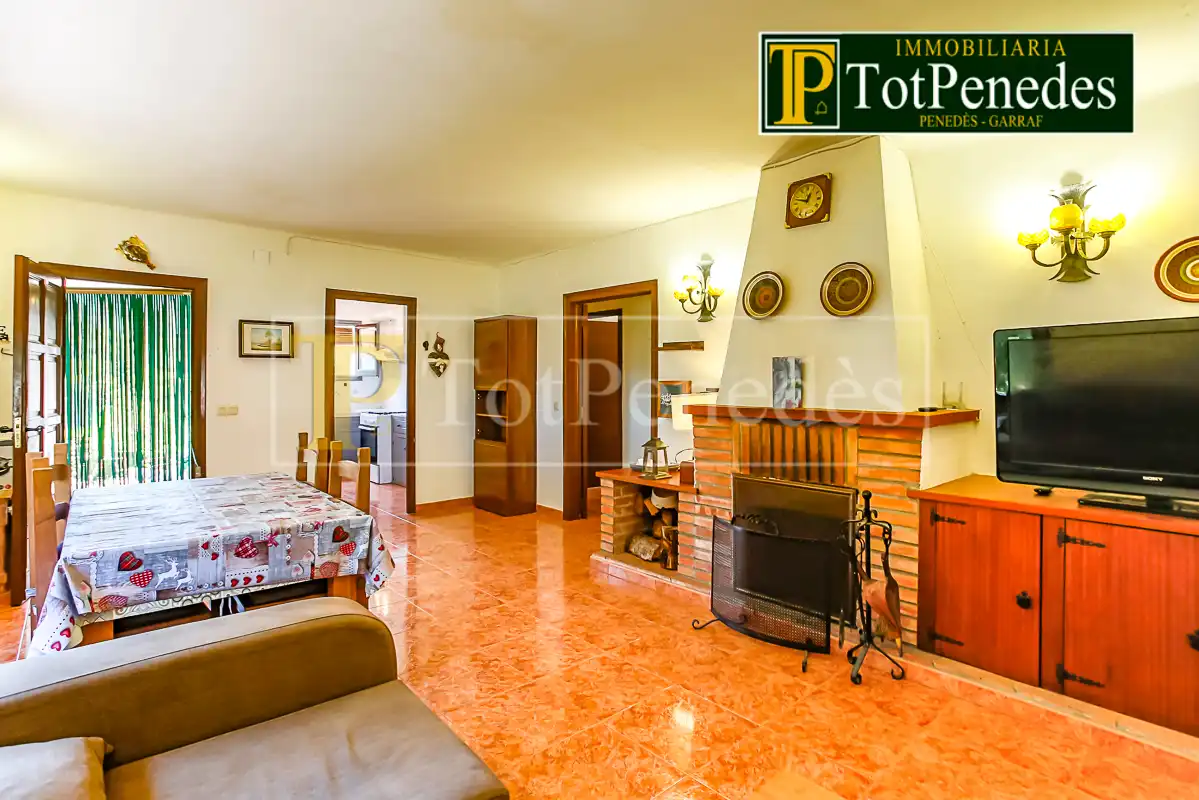 Wohnzimmer von Haus oder Chalet zum Verkauf in Querol mit Heizung, Privatgarten und Abstellraum