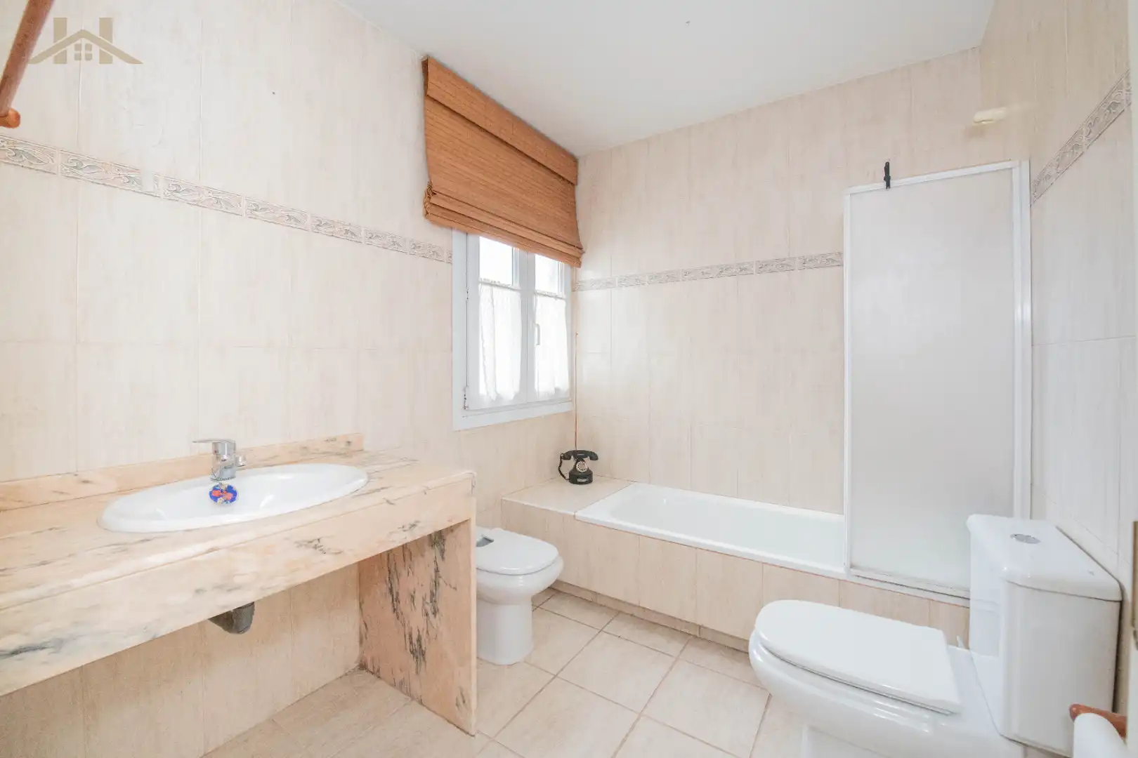 Bathroom of Houses for sale in Alpedrete  with Heating, Terrace and Storage room