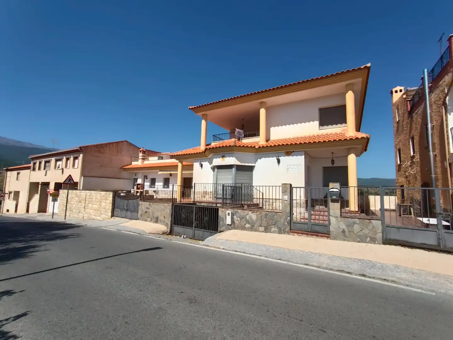 Exterior view of Houses for sale in Lanteira  with Heating, Terrace and Furnished