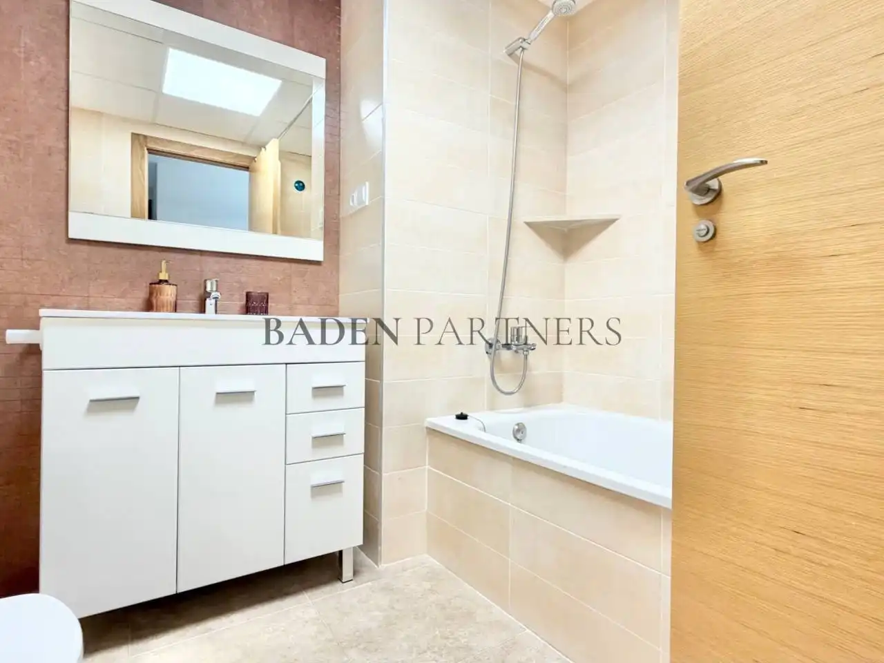 Bathroom of Flat for rent in Benicarló  with Air Conditioner, Furnished and Balcony