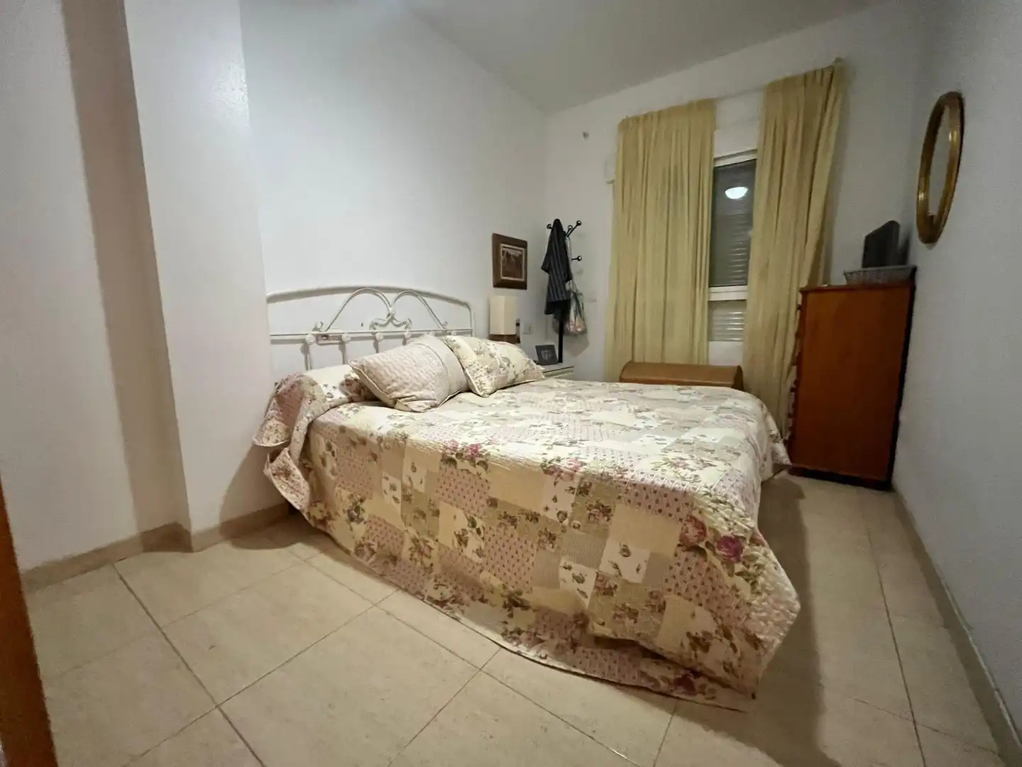Schlafzimmer von Erdgeschoss zum Verkauf in Águilas mit Klimaanlage, Privatgarten und Möbliert