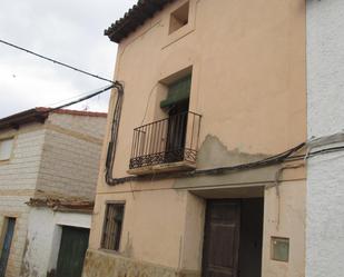 Vista exterior de Casa o xalet en venda en Morata de Jiloca amb Jardí privat, Terrassa i Traster