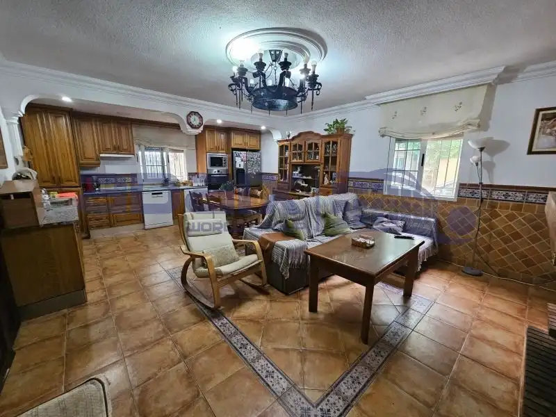 Sala d'estar de Finca rústica en venda en Ciudad Real amb Aire condicionat, Parquet i Traster