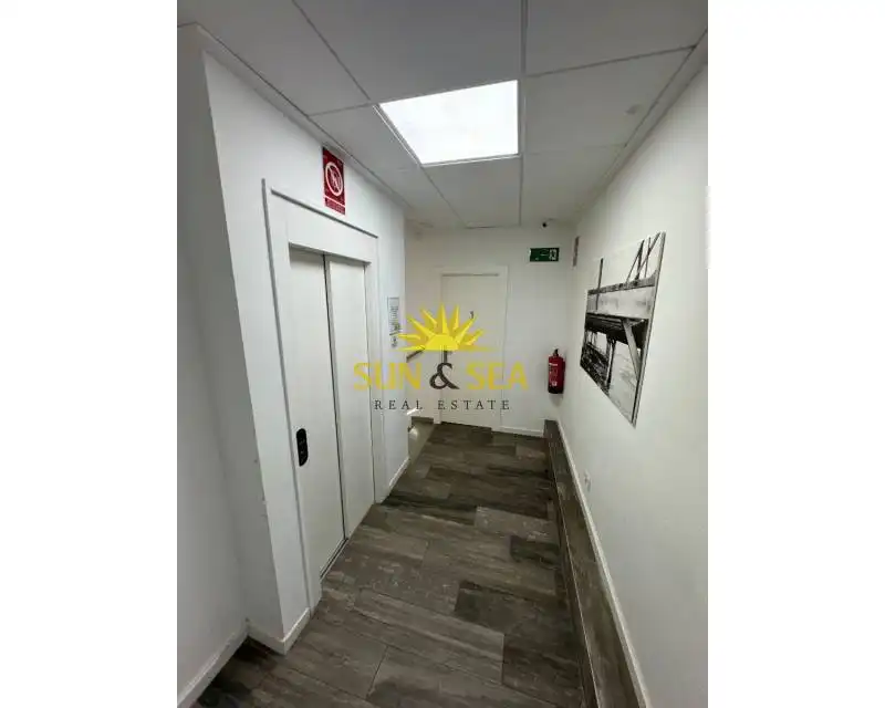 Edificio en venta en Santa Pola