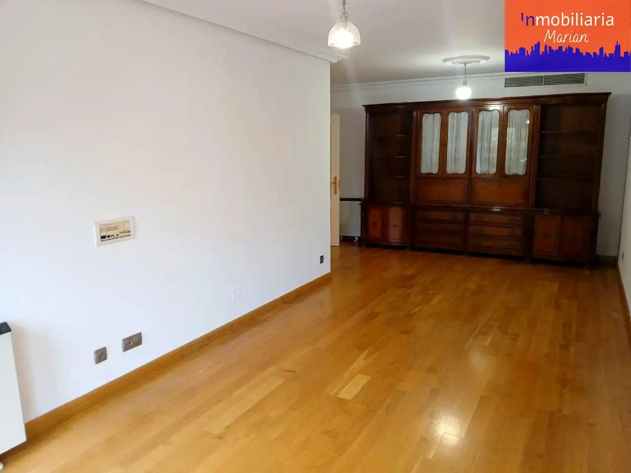 Living room of Flat for sale in Aranda de Duero  with Terrace and Storage room