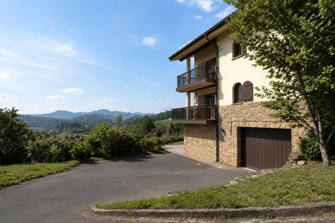 Vista exterior de Casa o chalet en venta en Donostia - San Sebastián  con Calefacción