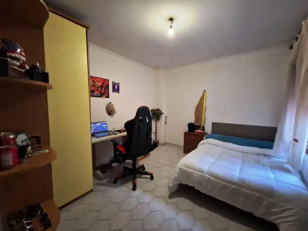 Dormitori de Casa o xalet en venda en Binéfar amb Calefacció, Terrassa i Traster