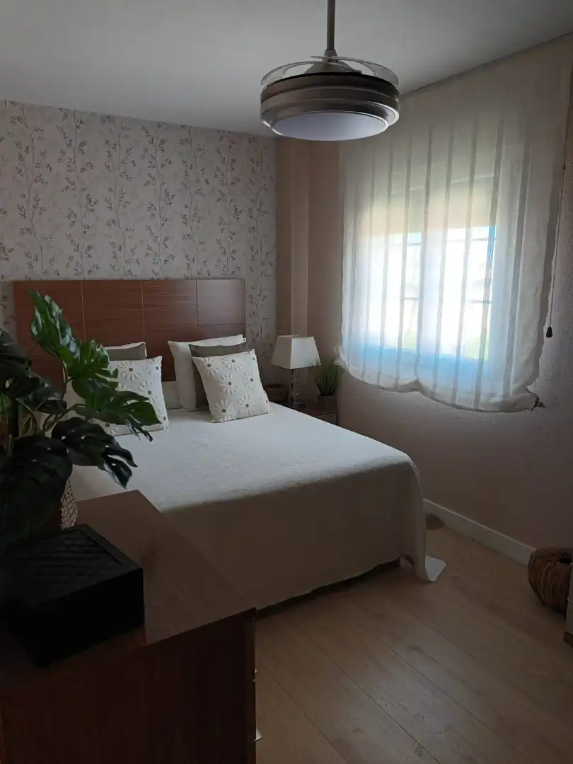 Dormitori de Pis en venda en Mérida amb Aire condicionat, Parquet i Terrassa