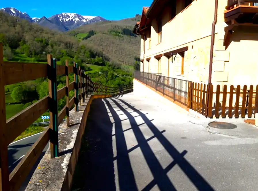 Vista exterior de Garaje en venta en Vega de Liébana