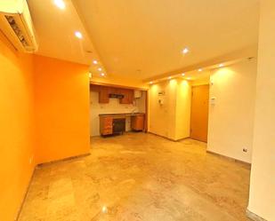 Flat for sale in  Valencia Capital  with Air Conditioner and Terrace