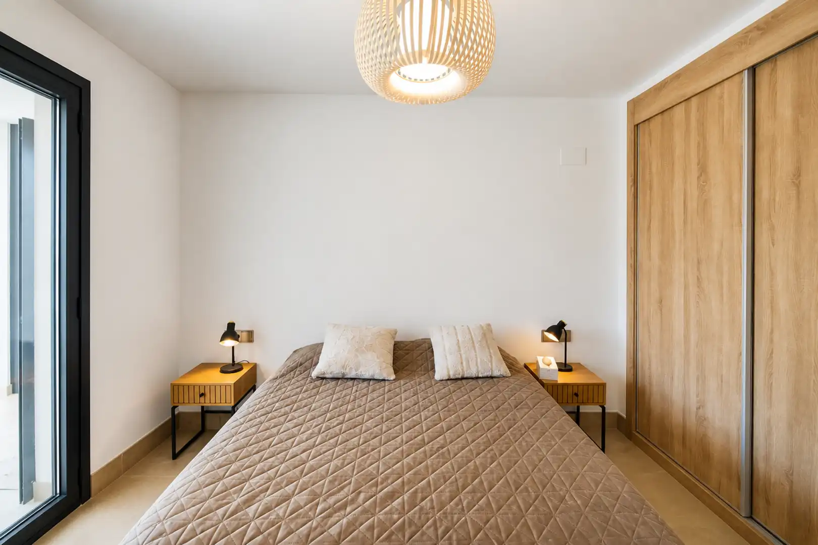 Habitación de Planta baja en venta en Casares con Aire acondicionado, Jardín privado y Terraza
