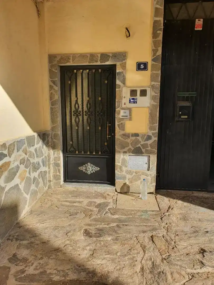 Piso en venta en Robleda con Amueblado, Horno y Lavadora