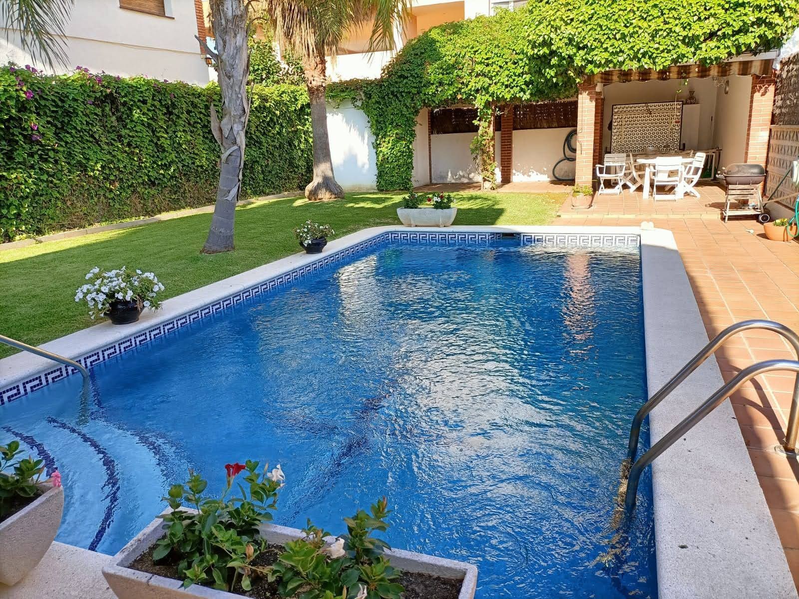 Piscina de Casa o xalet en venda en Calafell amb Aire condicionat, Calefacció i Terrassa