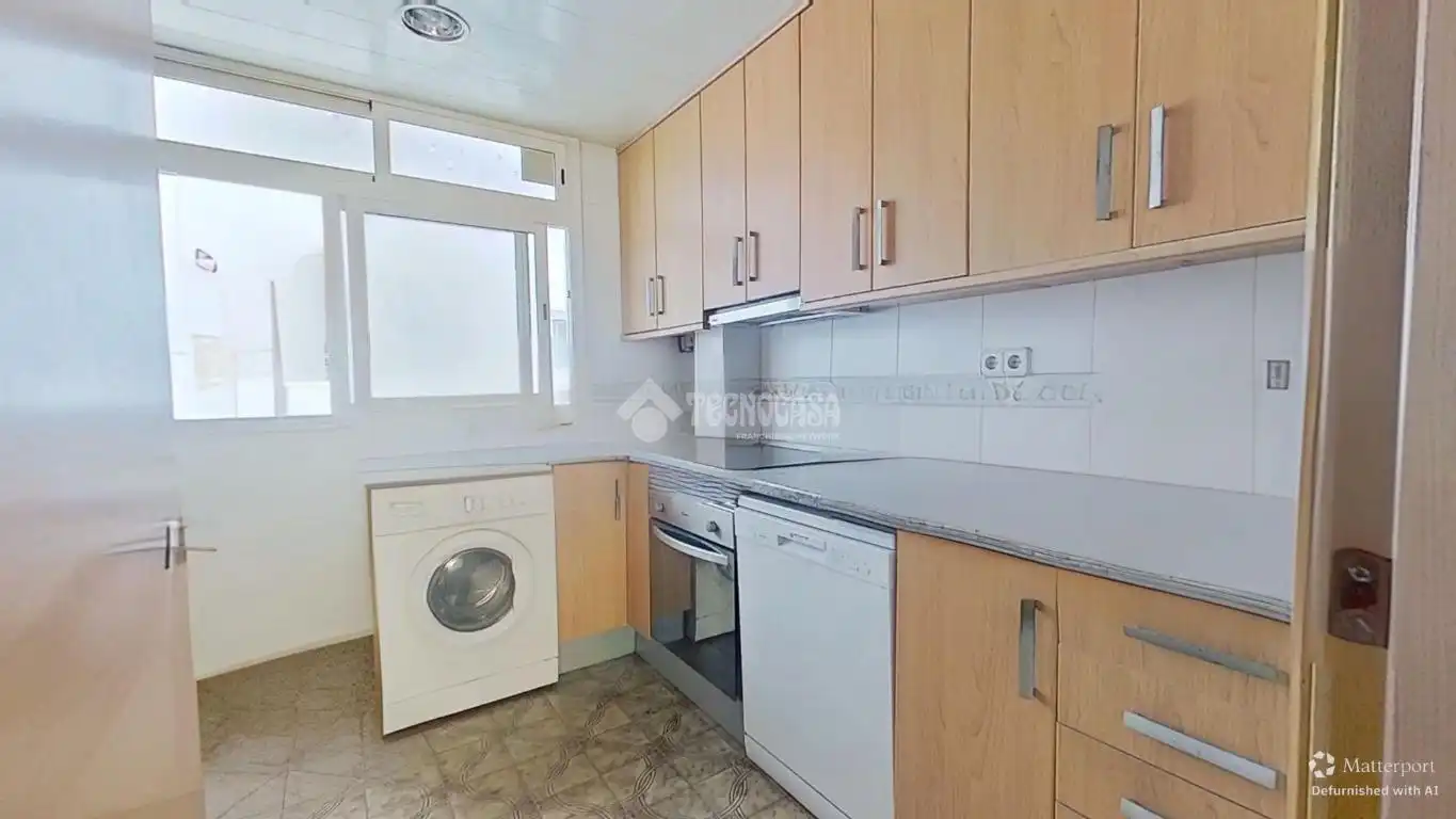 Kitchen of Flat for sale in Cerdanyola del Vallès  with Balcony