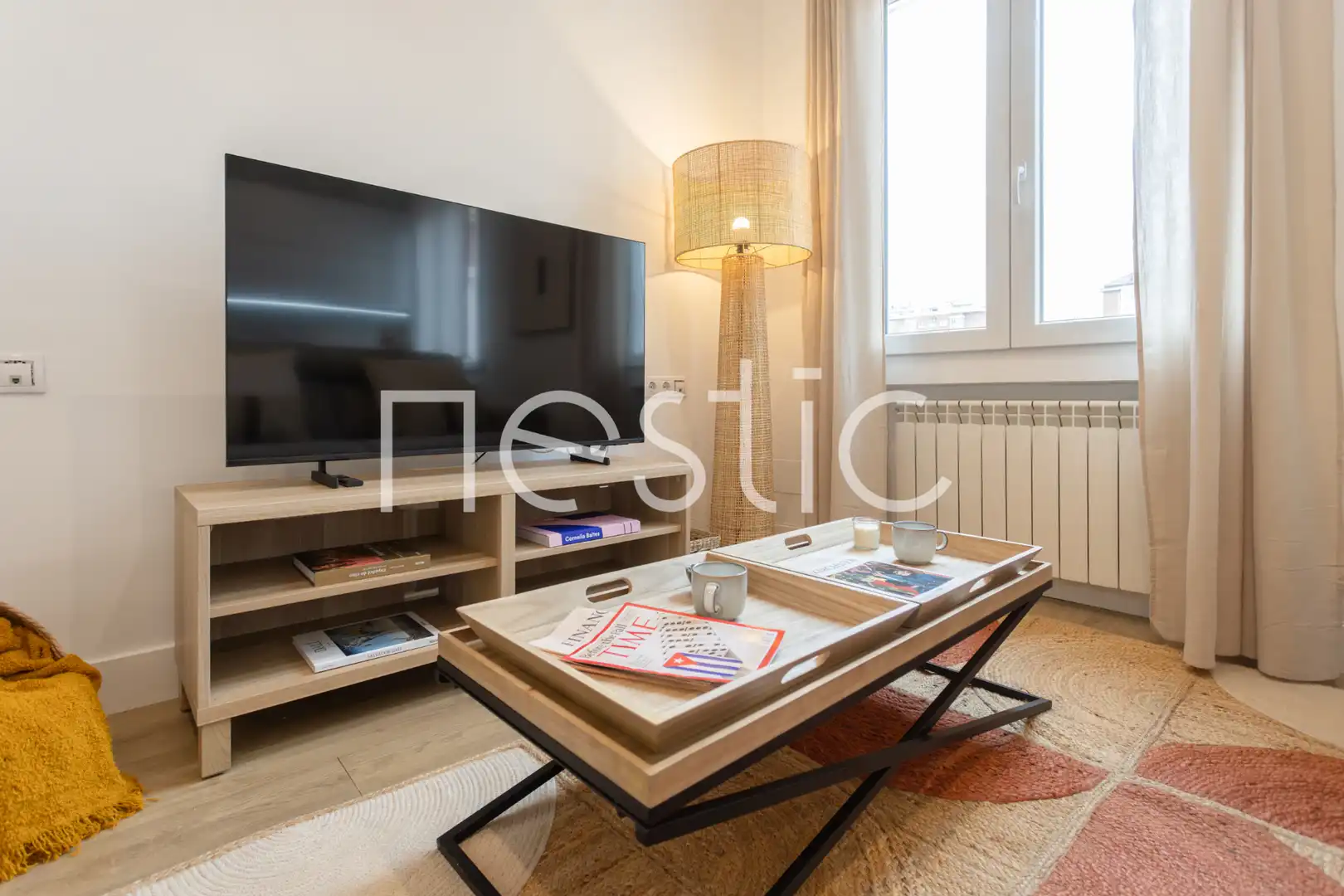 Sala de estar de Apartamento de alquiler en Madrid con Aire acondicionado, Calefacción y Amueblado