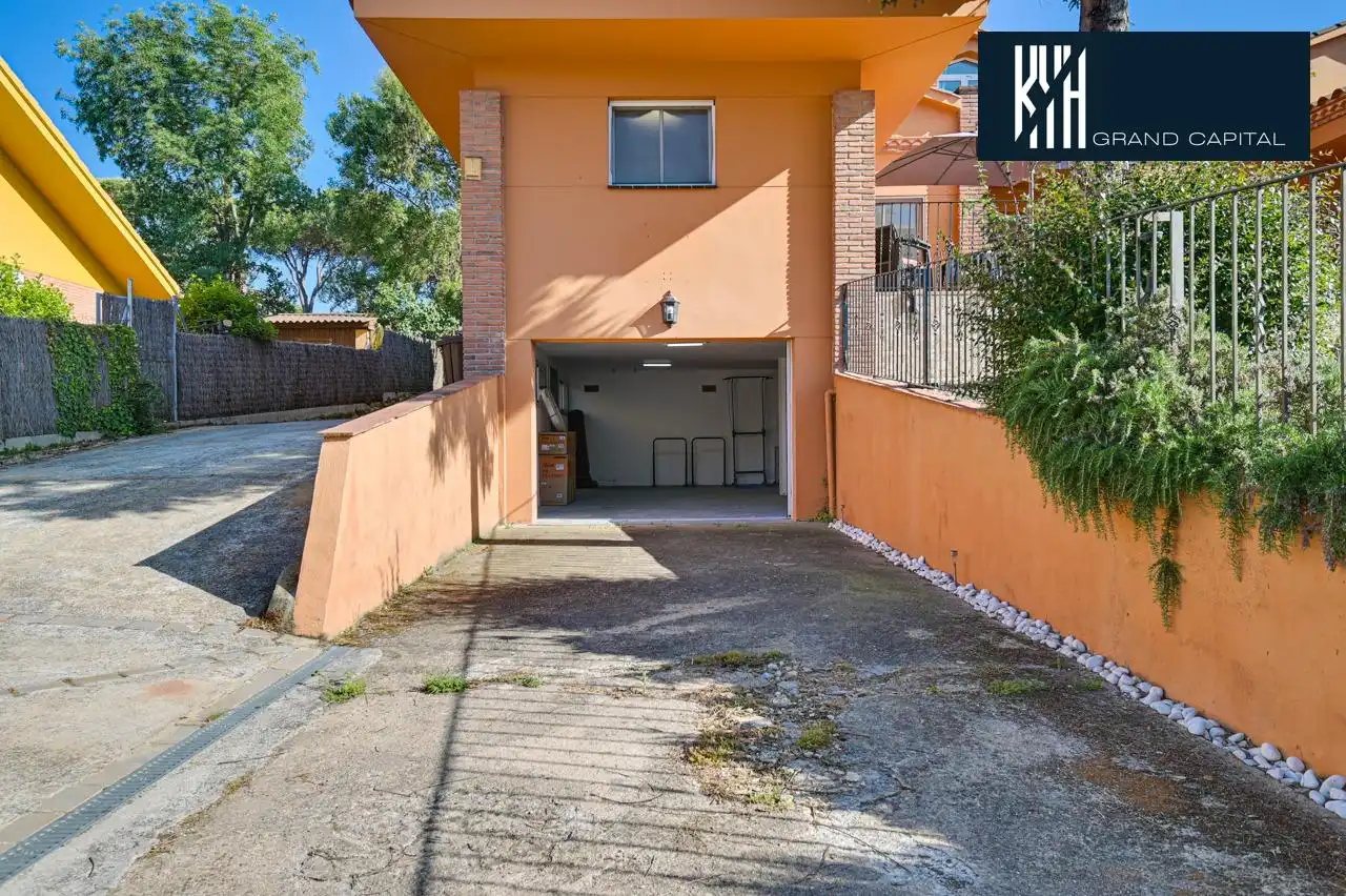 Casa con piscina in vendita a Carrer Carrer Montserrat, imagen 64