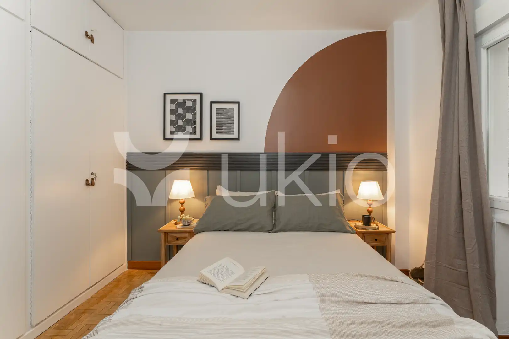 Dormitori de Apartament de lloguer en Madrid amb Aire condicionat, Calefacció i Terrassa