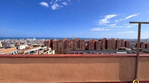 Foto 2 de Piso en venta en Llefià, Badalona
