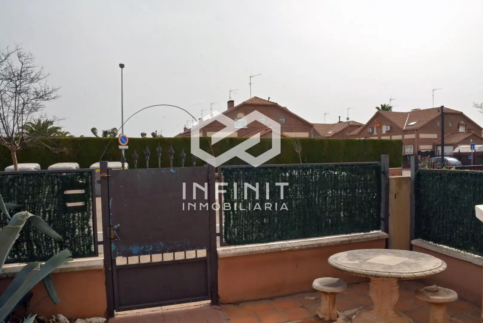 Casa adosada en venta en Villanueva de la Torre