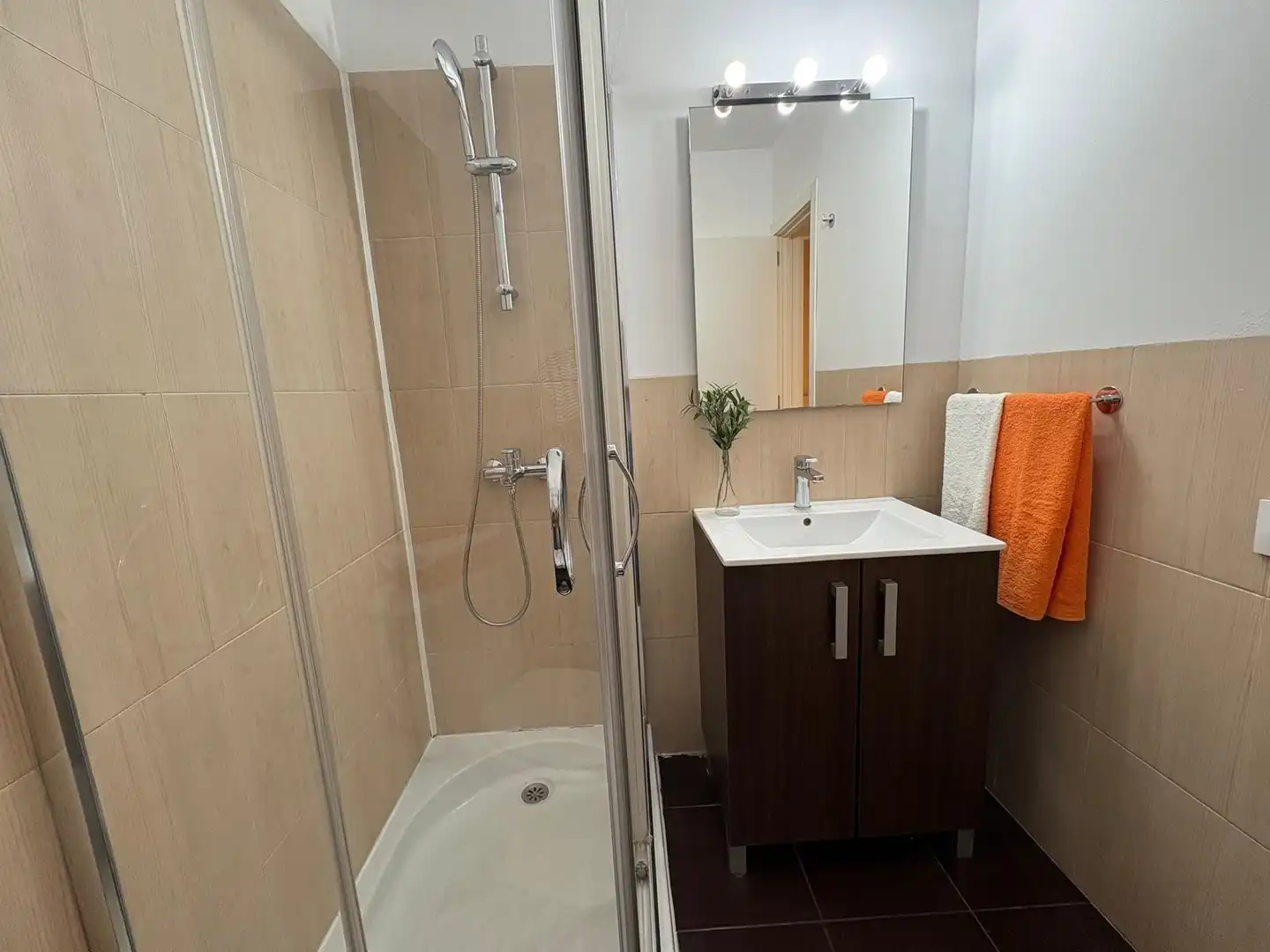 Badezimmer von Wohnung zum Verkauf in Valencia mit Balkon