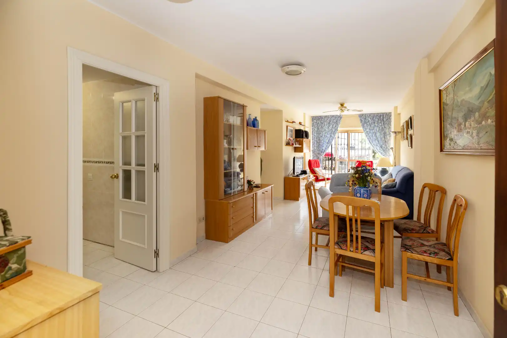 Flat for sale in Marbella  with Community pool