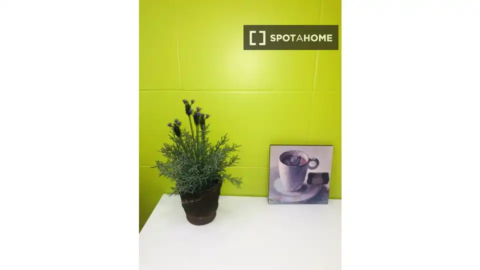 Bedroom of Flat for rent in Madrid  with Air Conditioner, Heating and Furnished