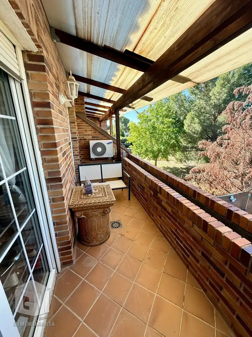 Terrassa de Casa o xalet en venda en Villaviciosa de Odón amb Aire condicionat, Calefacció i Jardí privat