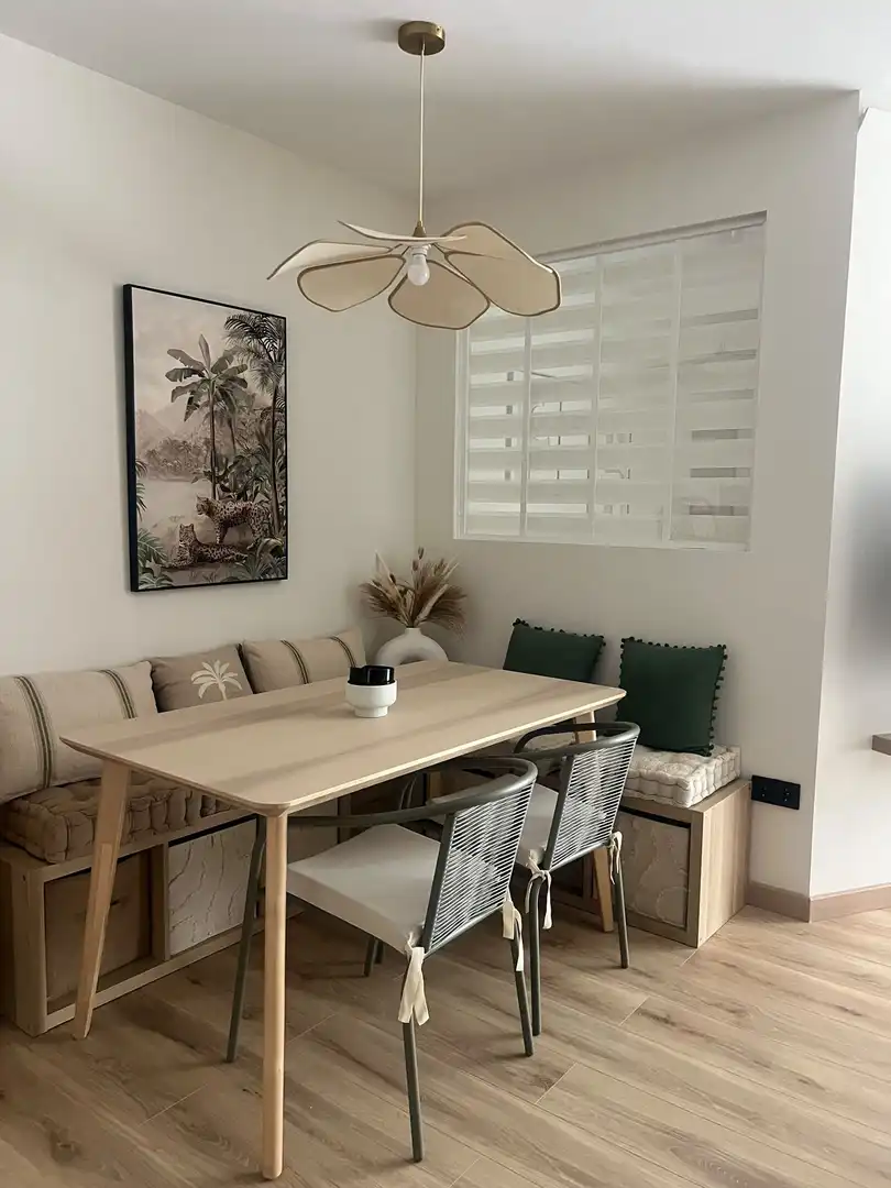 Menjador de Apartament de lloguer en Marbella amb Aire condicionat, Calefacció i Terrassa