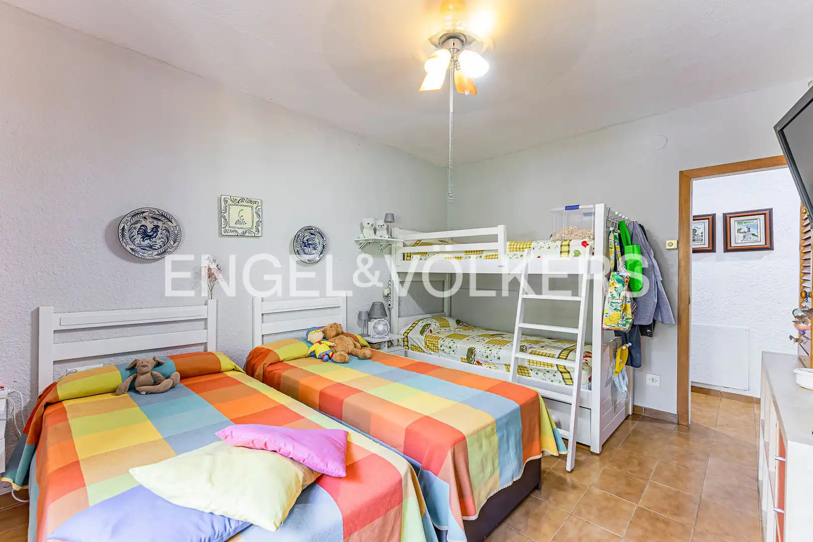 Habitación de Casa adosada en venta en Tarragona con Calefacción, Jardín privado y Terraza