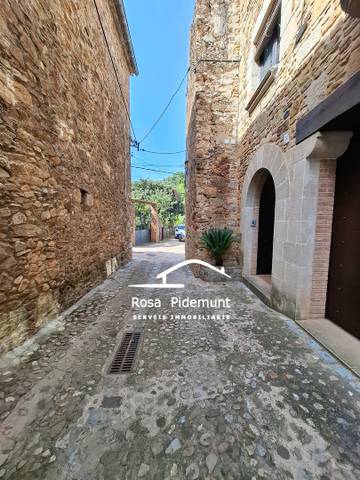 Casa adosada en Venta en Camí de la Tria en Juià