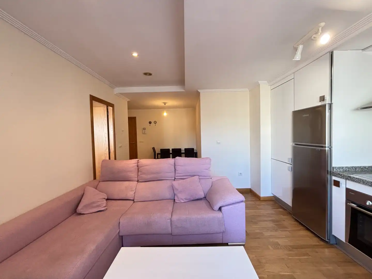Wohnzimmer von Wohnungen zum Verkauf in Santiago de Compostela  mit Heizung, Abstellraum und Möbliert