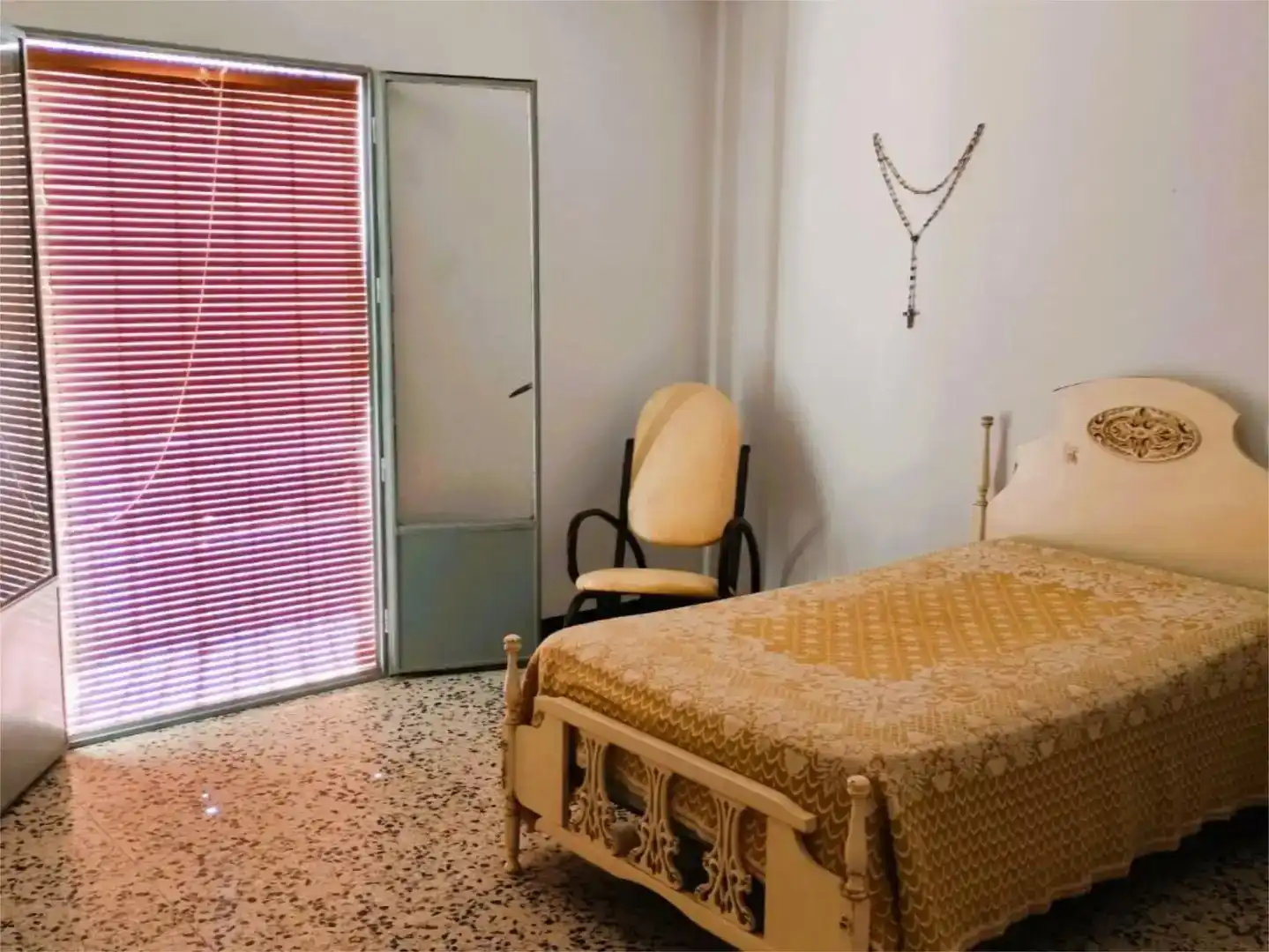 Dormitori de Casa adosada en venda en Cazalilla amb Balcó